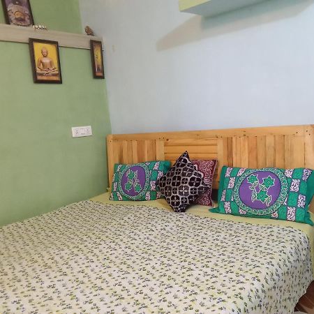 Evergreen Home Stay Almora Bagian luar foto